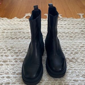 Sam Eldelman Wellington Lug Sole Chelsea Boots